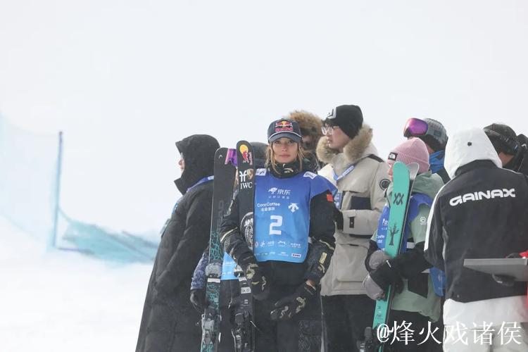 自由式滑雪世界杯云顶站：谷爱凌预赛夺冠顺利晋级